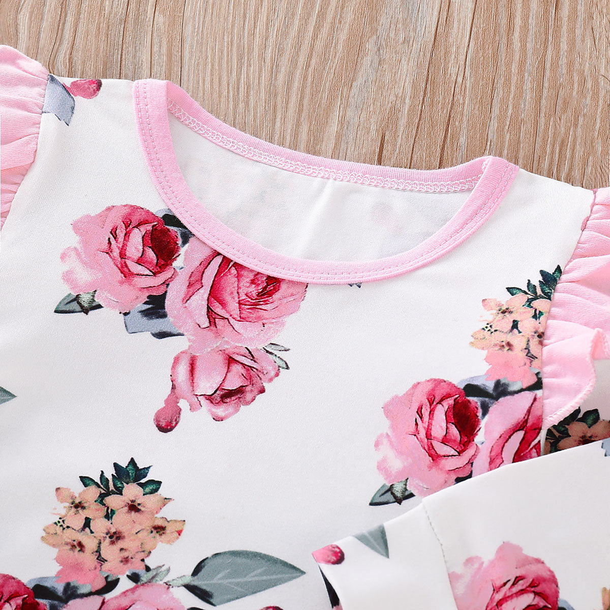 Adorable Baby Floral Print Jumpsuit: Perfect for Your Little Fashionista!